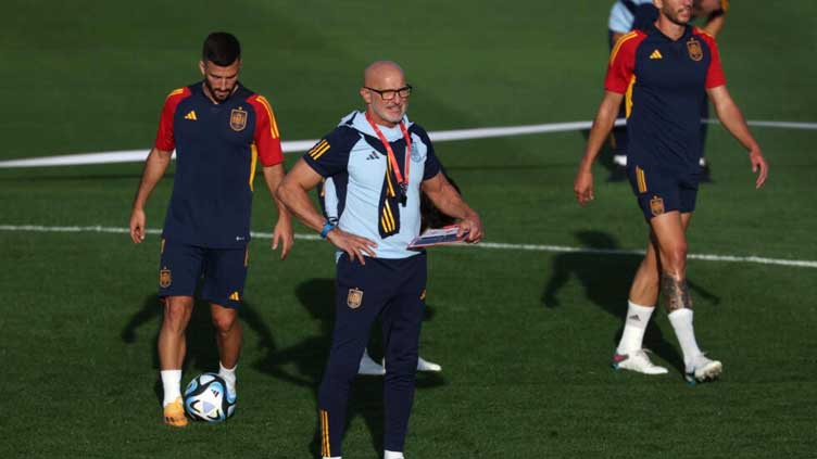 De la Fuente delighted with Spain's progress after Euro 2024 qualification