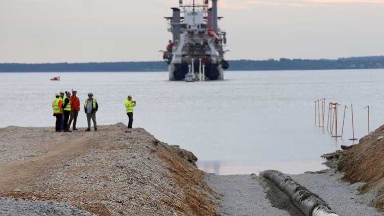 Chinese, Russian vessels in vicinity of Baltic Sea links damage -vessel tracking data