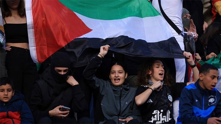 Paris crowd calls for end of 'massacre' in Gaza