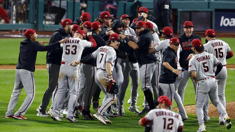 Arizona Diamondbacks stun Phillies to reach World Series