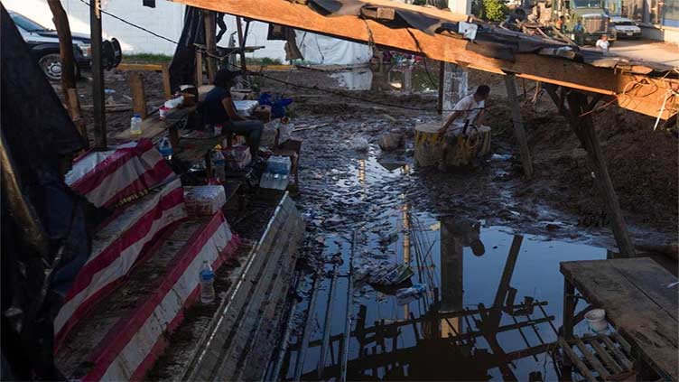 Hurricane Otis kills at least 27, hammers Acapulco as damage seen in billions