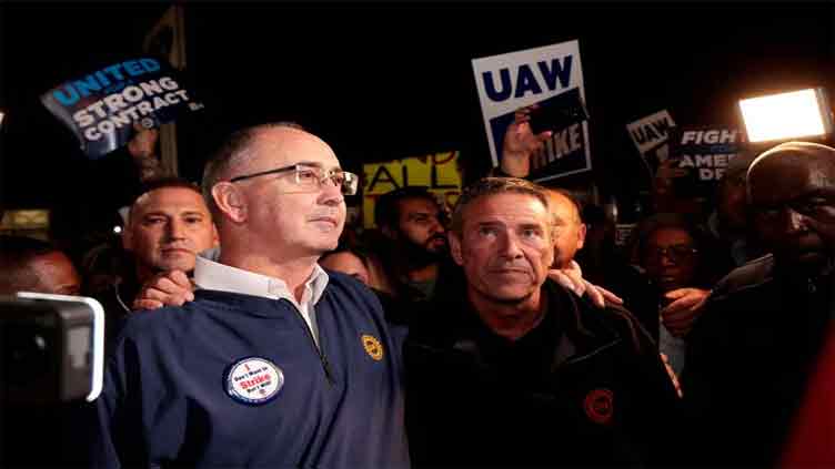 Ford deal nets union big wins on wages, benefits, investments