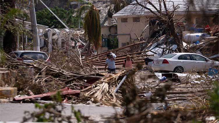 Mexico throws troops, aid into Acapulco as hurricane death toll rises