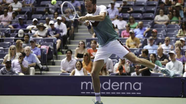 Medvedev muscles into US Open third round