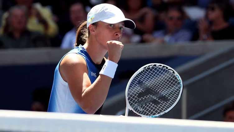 Swiatek routs sister Juvan to reach US Open last 16