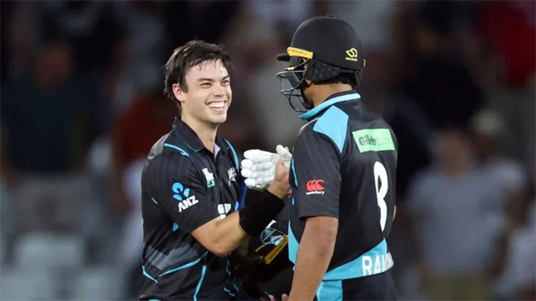New Zealand overcome Bairstow blitz to level England T20 series