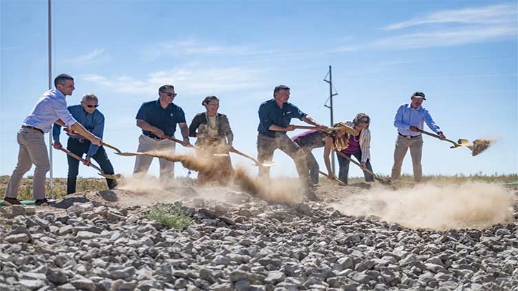 Wind powered $10B transmission line will carry more energy than the Hoover Dam