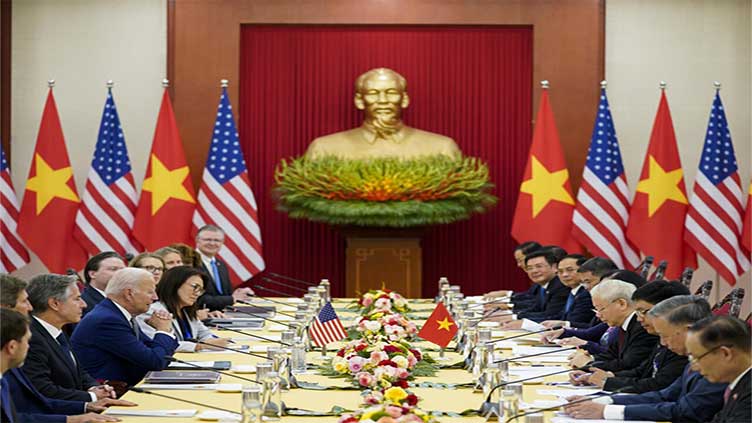 US and Vietnam agree to deepen ties as China worries grow