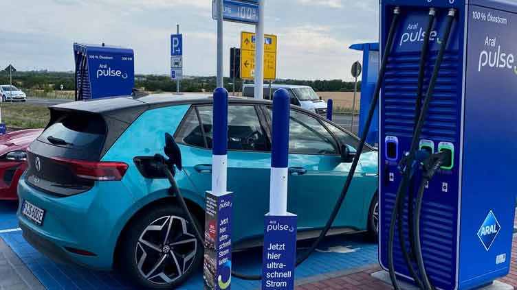 EU to assess punitive tariffs on Chinese electric cars