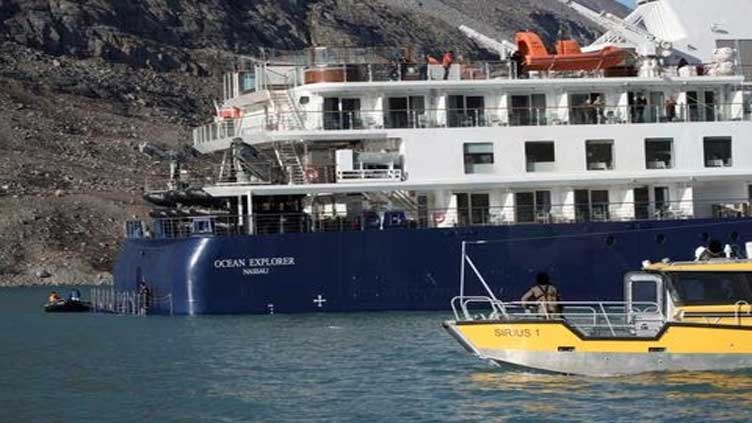 Cruise ship pulled free after running aground in Greenland
