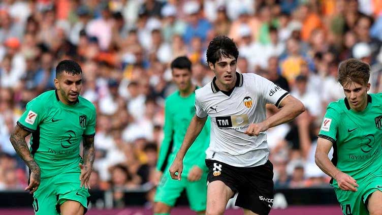 Valencia stun Atletico Madrid 3-0 with Duro double