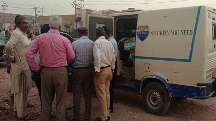 Cash van driver makes off with Rs60m in Karachi hit