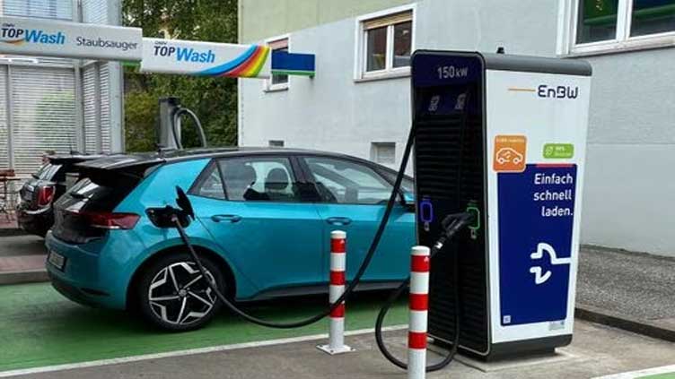 EU set to demand e-fuel cars have no climate impact