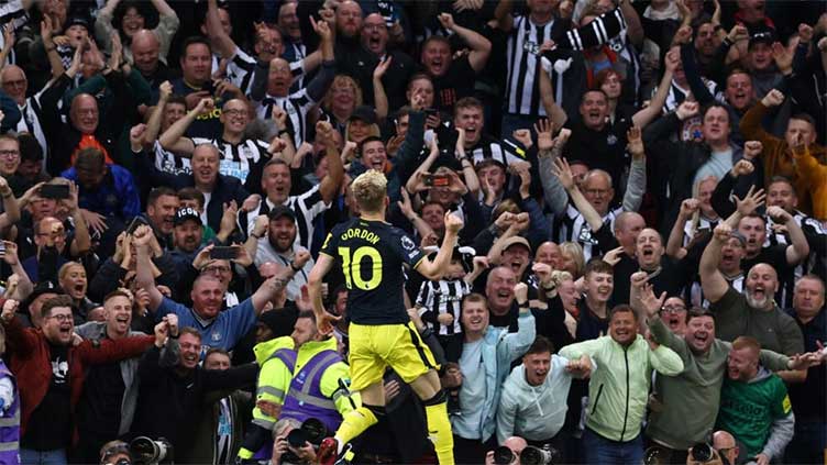 Newcastle thrash Sheffield United 8-0 away with eight different goal