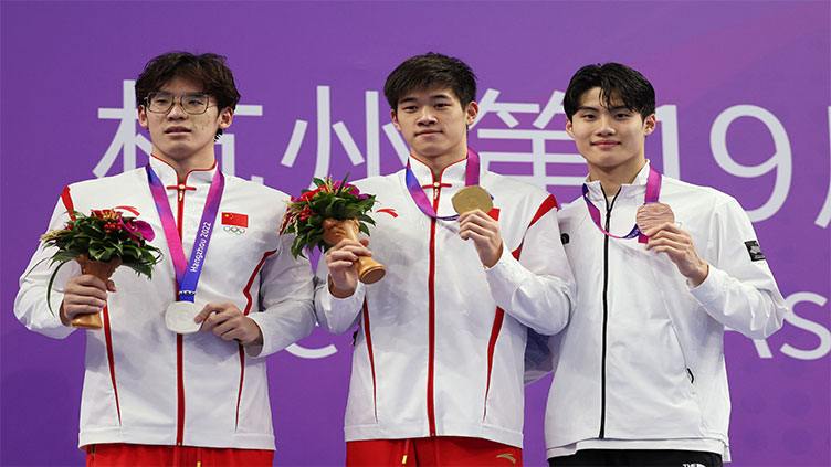 Teen swimmer Pan adds to China's golden glow at Asian Games