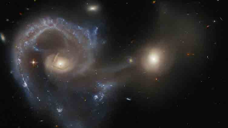 Hubble peers at peculiar galactic pair