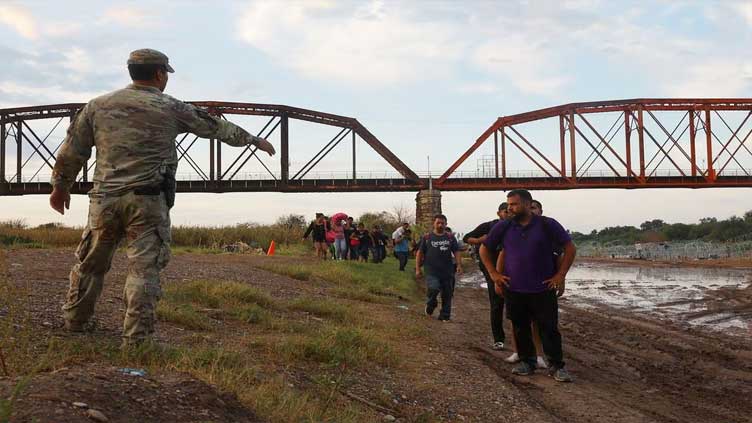 Mexico disperses thousands of migrants to ease pressure on southern border