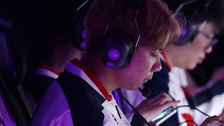 Pan helps China light up pool after first esports medals