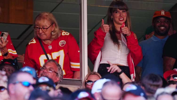 NFL Chiefs' Kelce delivers shout out to 'awesome' Swift