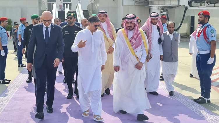 PM Kakar reaches Pakistan after wrapping up Saudi Arabia visit