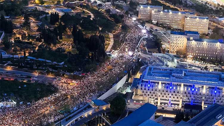 Tens of thousands rally against Netanyahu government in Jerusalem