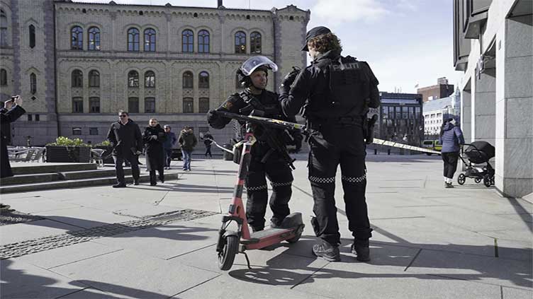 Bomb threats cause short lockdown at Norwegian parliament house