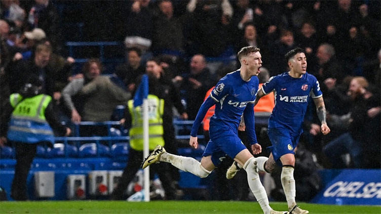 Hat-trick hero Palmer fires Chelsea to last-gasp win over Man Utd