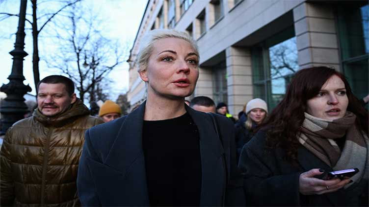 Widow of Russia's Alexei Navalny hires bodyguard after hammer attack on activist