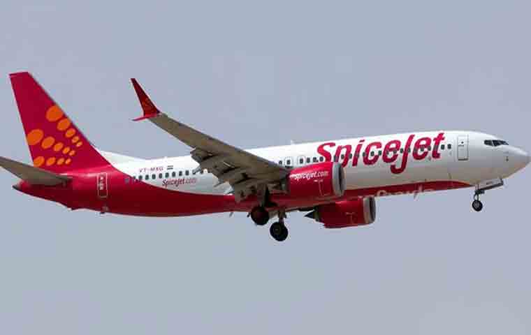 بھارت جانیوالے طیارے کی کراچی ایئرپورٹ پر ہنگامی لینڈنگ