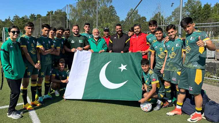 ناروے کپ: پاکستان سٹریٹ چائلڈ فٹبال ٹیم سیمی فائنل میں پہنچ گئی