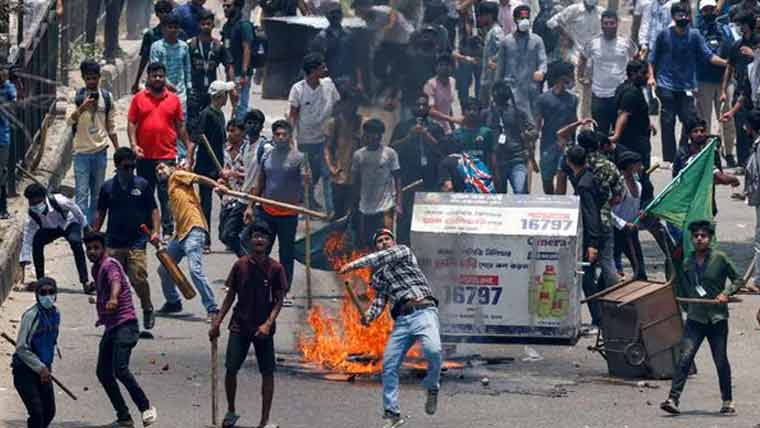 بنگلادیش: سول نافرمانی تحریک کا پہلے روز مظاہروں میں 50 افراد ہلاک