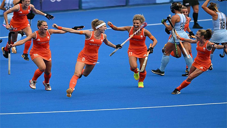 Netherlands book place in women's hockey final