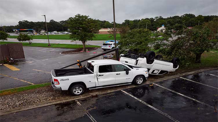 Tropical Storm Debby stalls off Carolinas, poised to move north