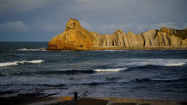 Summer heatwave pounds traditionally cooler northern Spain