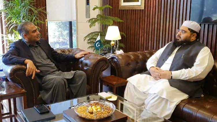 Naqvi calls on JUP leader Owais Noorani 