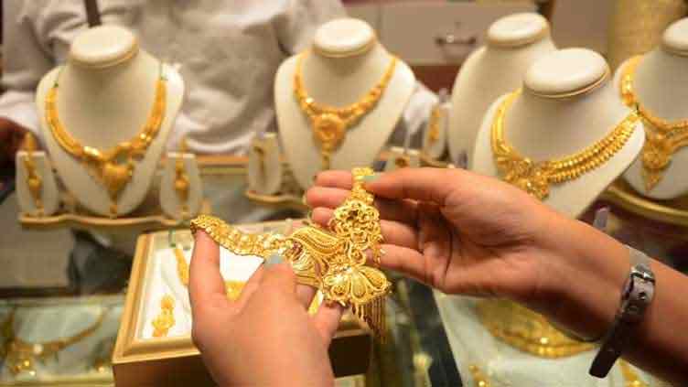 Gold rates up by Rs1,200 to Rs257,700 per tola