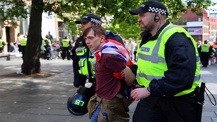 Dunya News More than 1,000 arrested following UK riots, police say