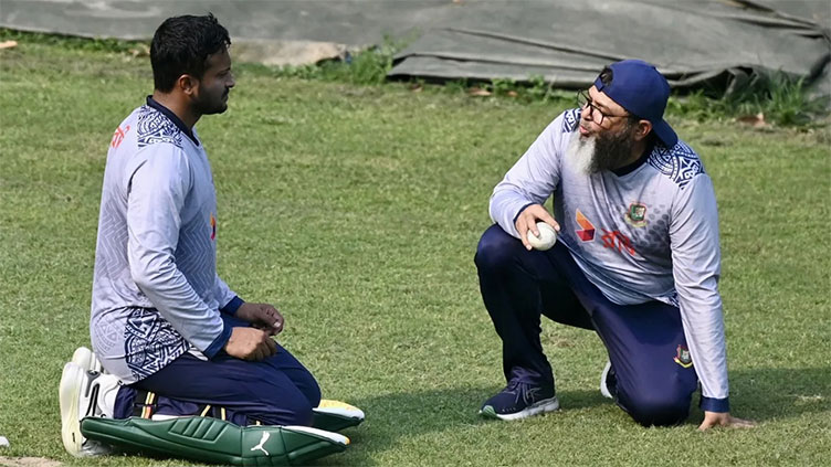 Mushtaq praises Shakib and Mushfiqur for creating a positive atmosphere