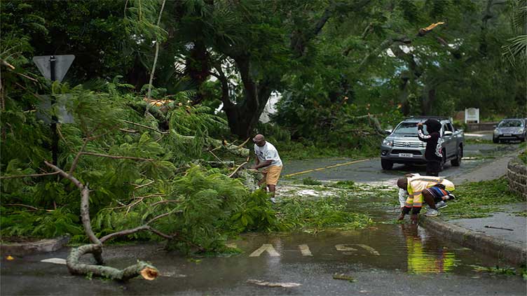 Hurricane Ernesto knocks out power in Bermuda but major damage avoided