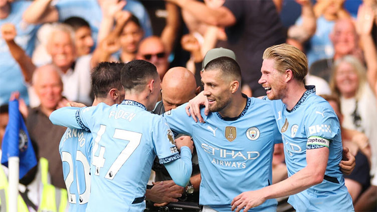 Man City beat Chelsea to start Premier League title defence