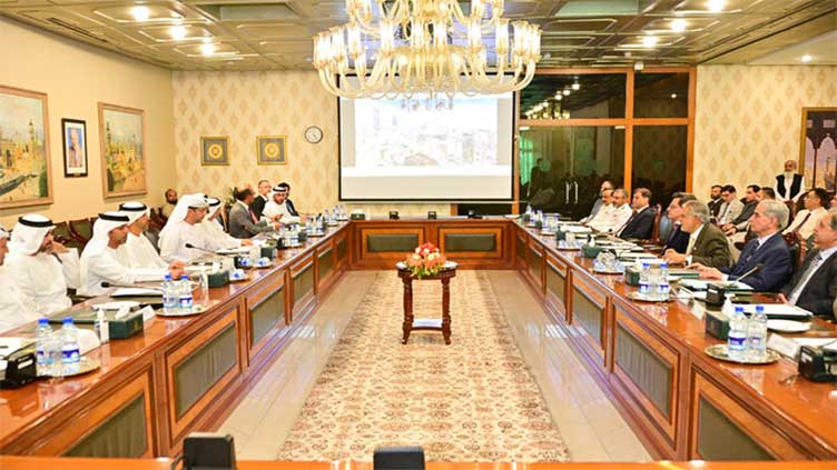 UAE delegation discusses maritime, railways, aviation investments