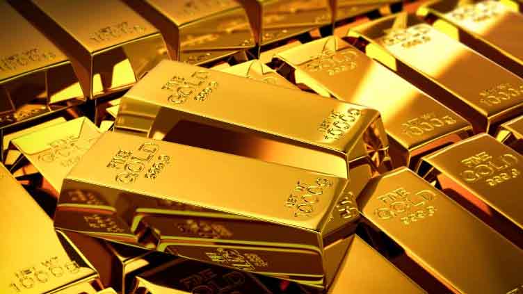 Gold rates up by Rs300 per tola to Rs261,000