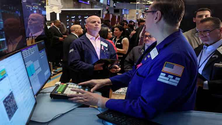 Nasdaq ticks up as downward payrolls revisions boost rate-cut hopes