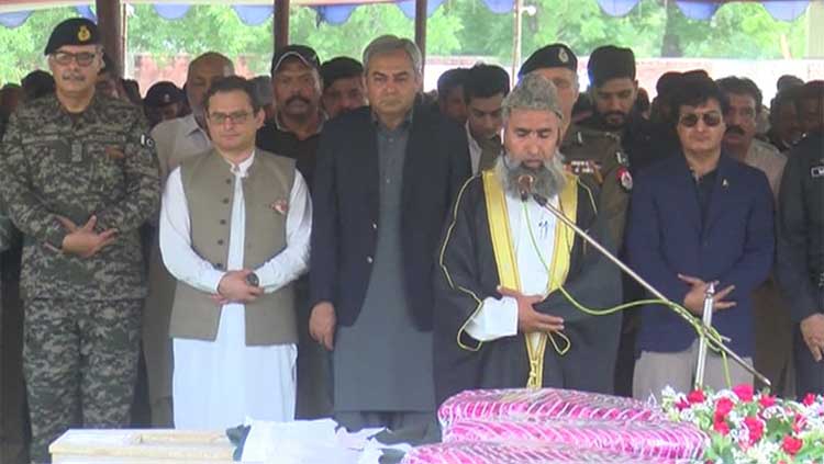 Funeral prayers held for policemen martyred in Rahim Yar Khan attack