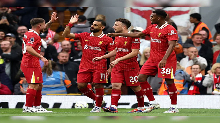 Slot extends perfect Liverpool start, Chelsea hit Wolves for six