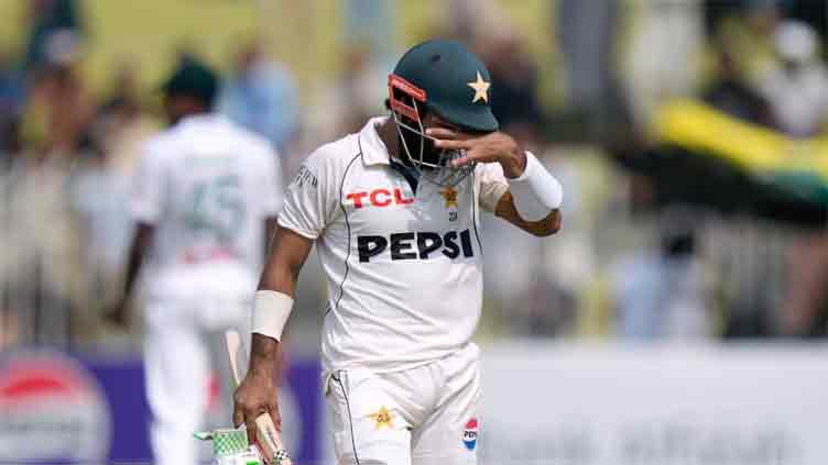 Pakistan at their wits' end against Bangladesh