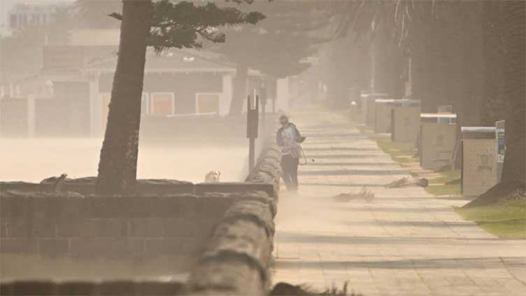 Thousands without power as high winds batter southern Australia