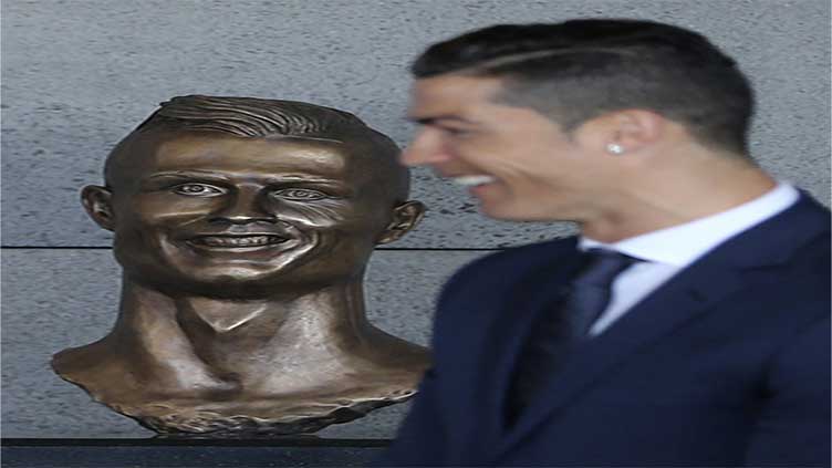 Statues of stars like Kane and Ronaldo are not always perfect