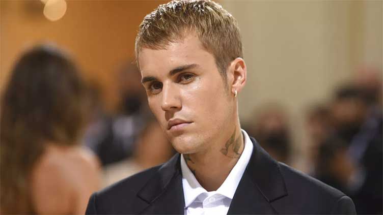 Justin Bieber facing financial crisis after bad health?