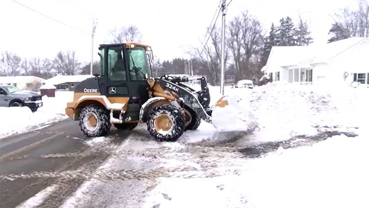 Dunya News Town in western New York State rallies for cleanup after snow